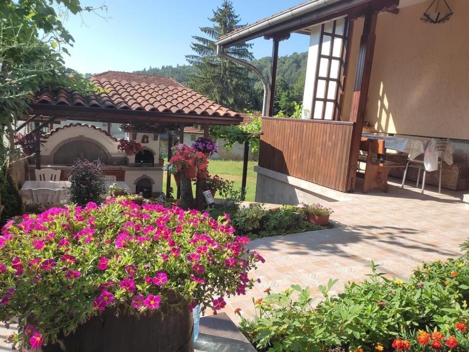 Къща Поколения Treavna Exterior foto