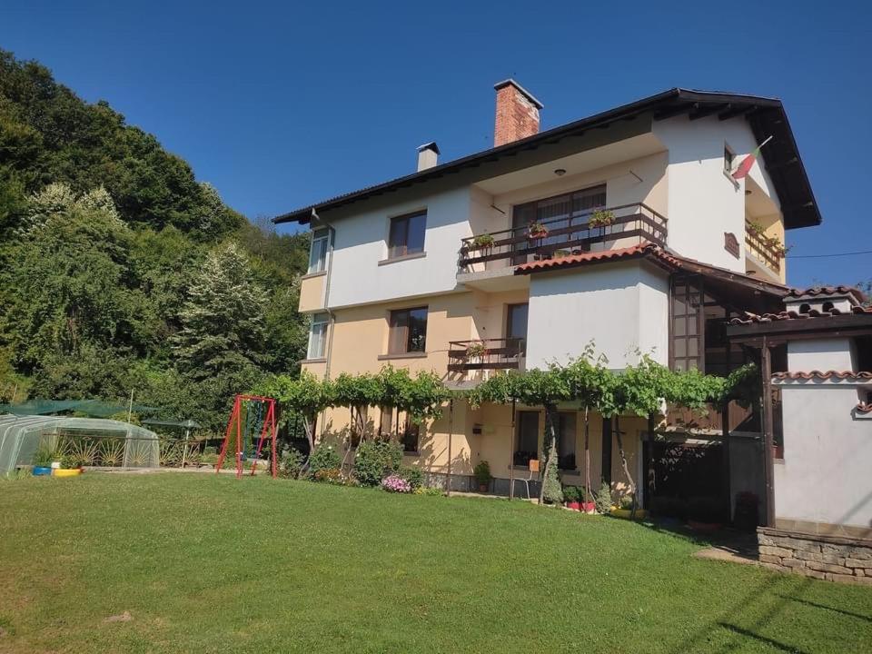 Къща Поколения Treavna Exterior foto